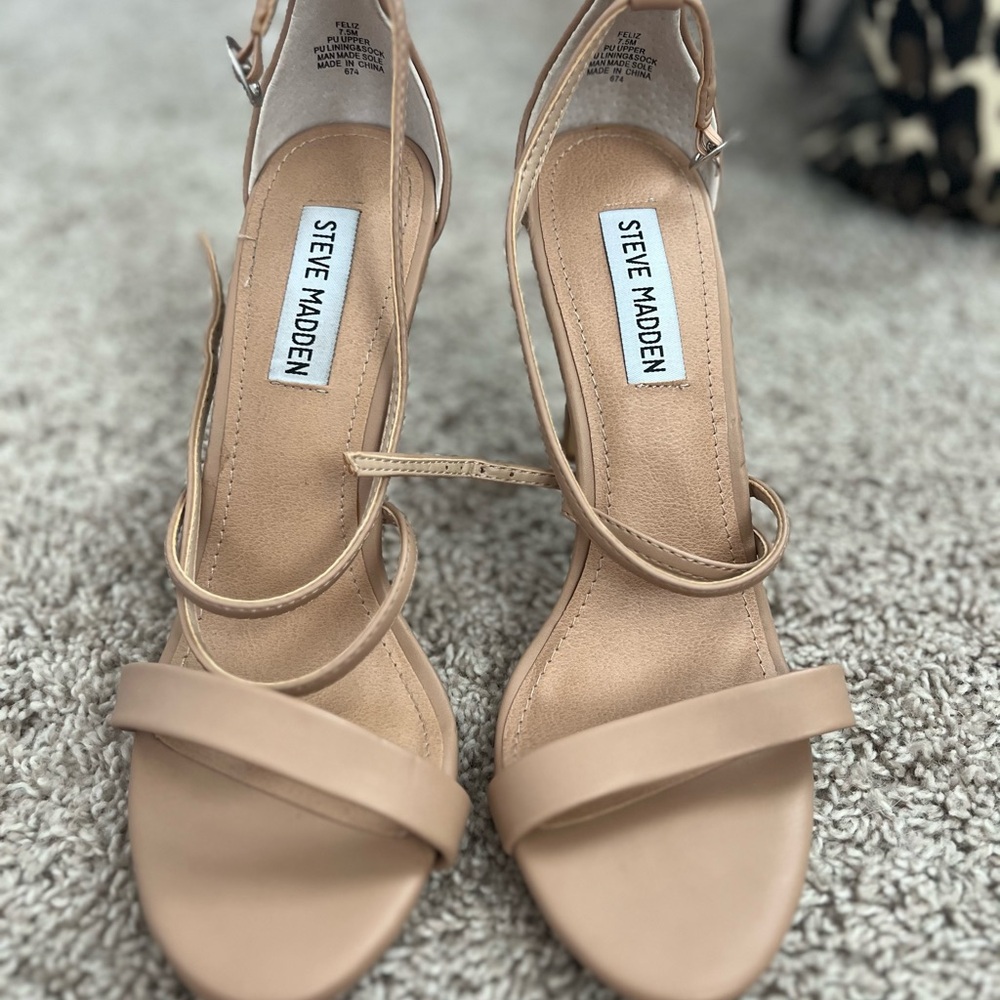 Steve Madden Nude Stiletto Heels 7.5 Like New